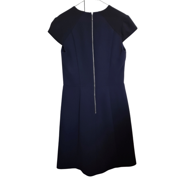 Cue Navy, Black, White dress with belt | size 10 - Picture 3 of 5